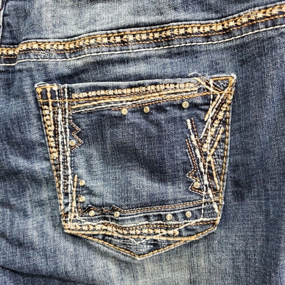 Maurices Capri Jeans Women Size 12 Blue Stretch Comfort Embroidered Rhinestones - Picture 6 of 11